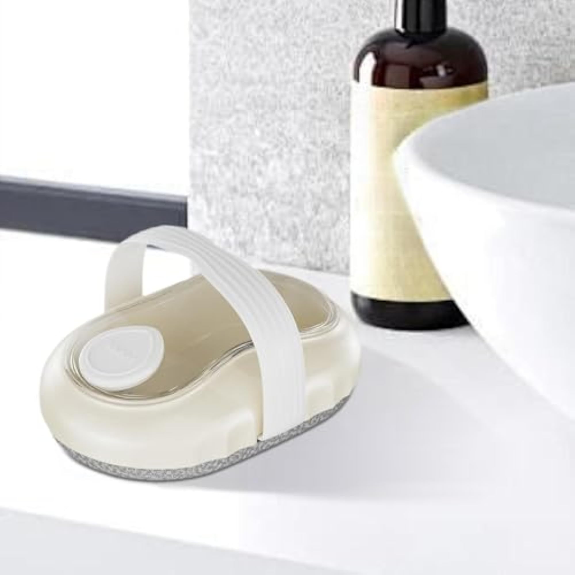 Comfortable Reusable Bath Brush for Home Use